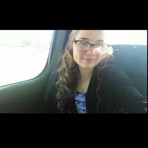 Meet your Posher, Kayla